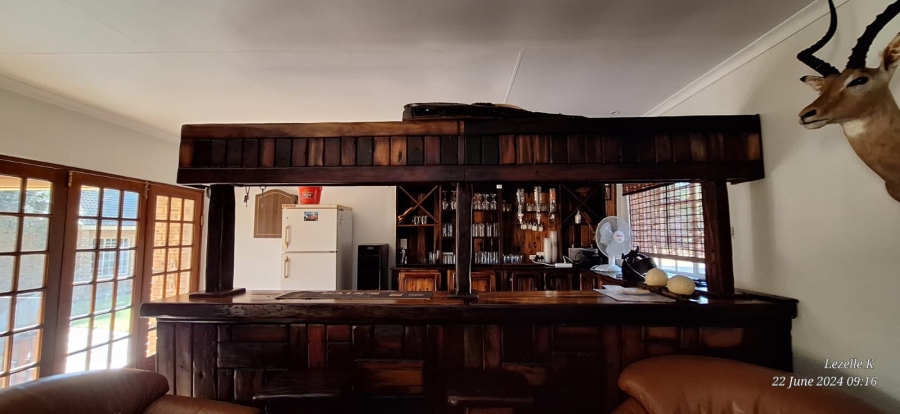 8 Bedroom Property for Sale in Swartruggens North West